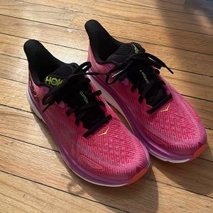 HOKA SIZE 7 | Clifton 9